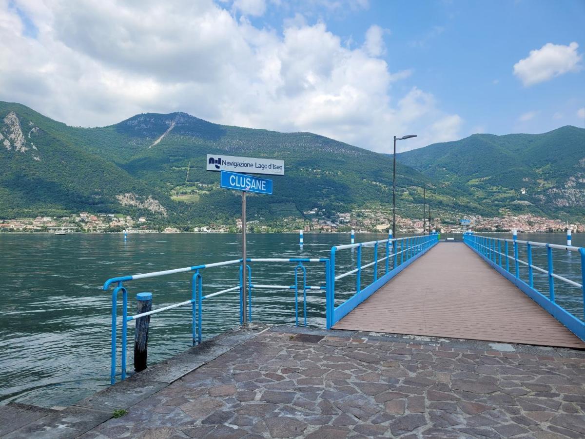 Light On Lake Iseo Clusane Exteriör bild