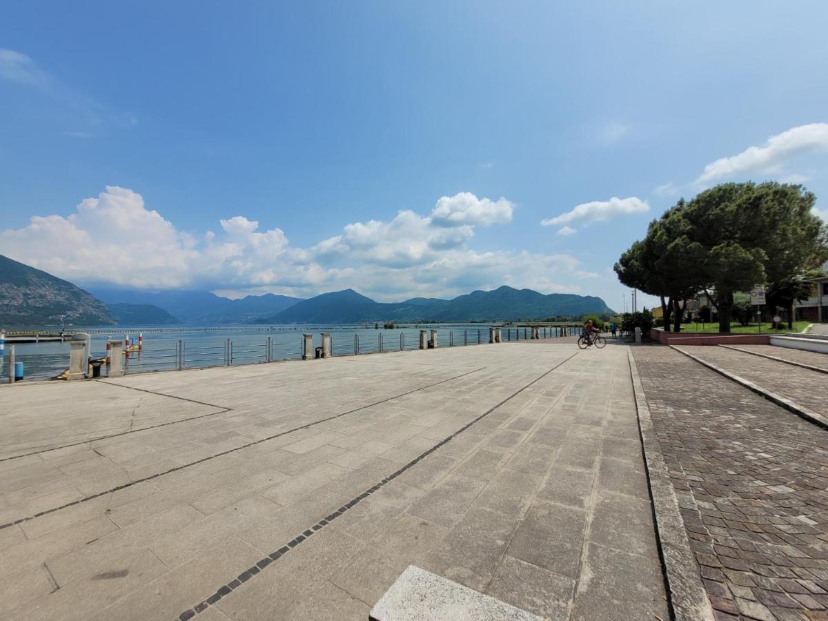 Light On Lake Iseo Clusane Exteriör bild